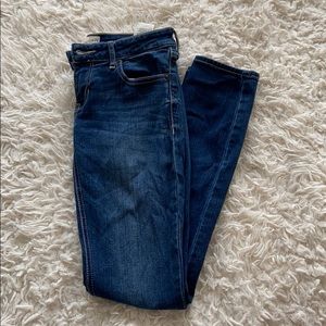 Holliste Low Rise Skinny Jean
